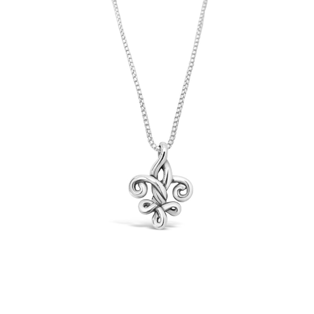 Silver necklace with small knot online pendant