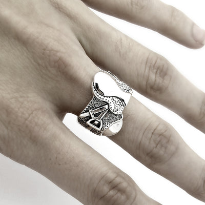 English Horse Saddle Ring